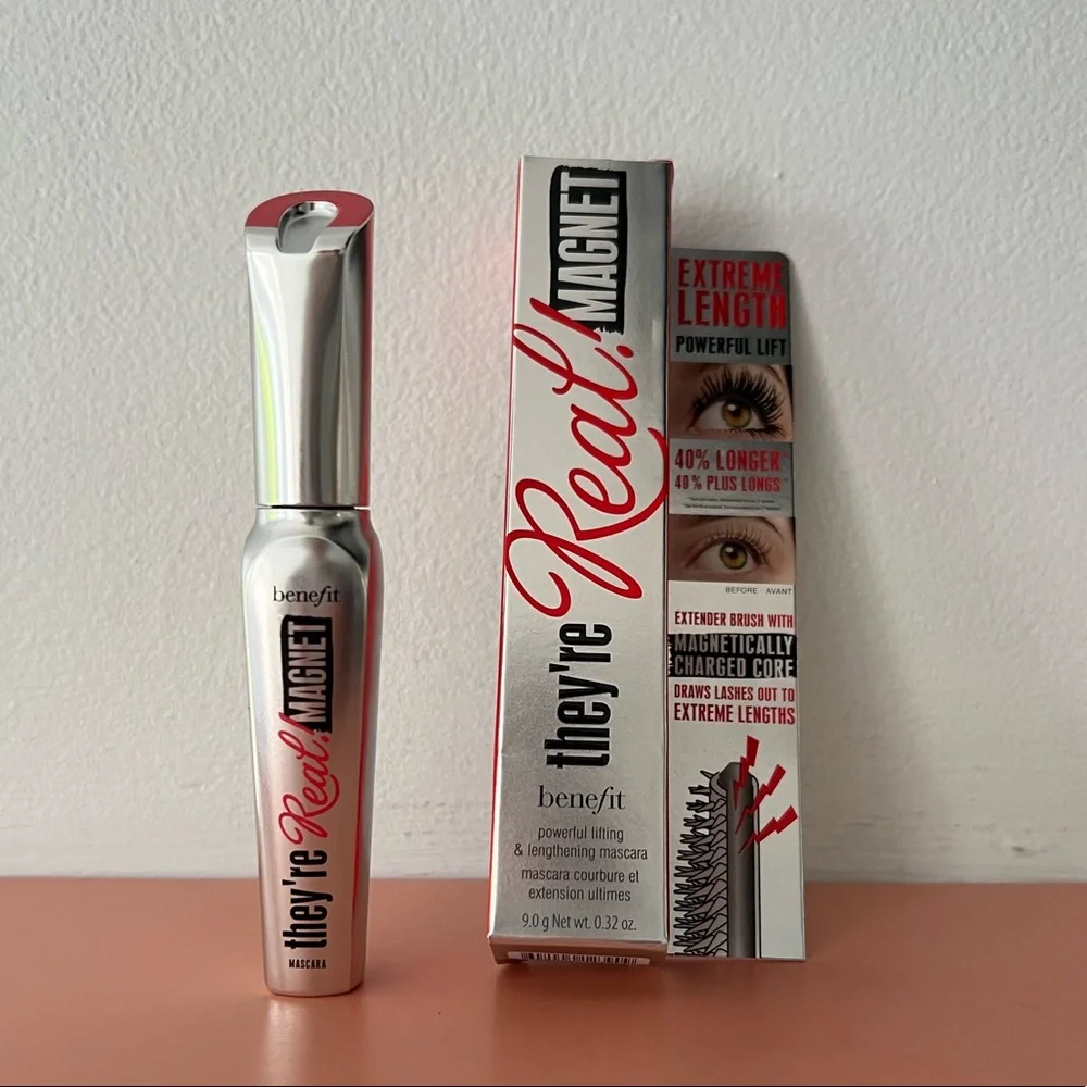 Benefit They're Real! Magnet Extreme Lengthening Mascara BNIB full size